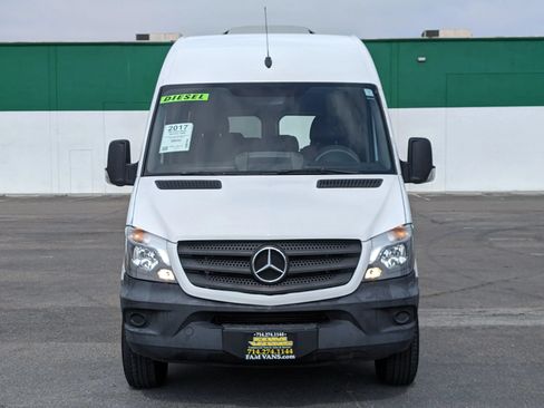 Used 2017 Mercedes-Benz Sprinter 2500 image 3