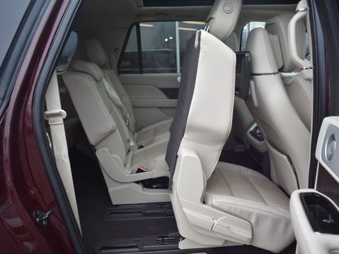 Used 2018 Lincoln Navigator L Reserve w/ Technology Package image 54