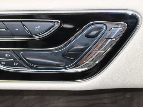 Used 2020 Lincoln Navigator L Reserve w/ Luxury Package AWD/4WD image 29