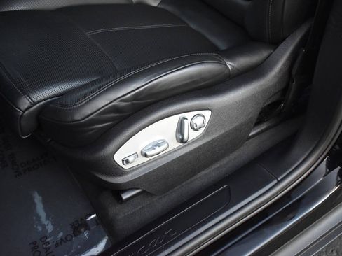 Used 2021 Porsche Macan AWD/4WD image 74