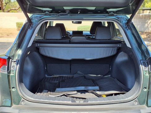 Used 2025 Toyota Corolla Cross XLE w/ Convenience Package FWD image 15