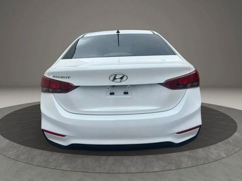 Used 2022 Hyundai Accent SE FWD image 6