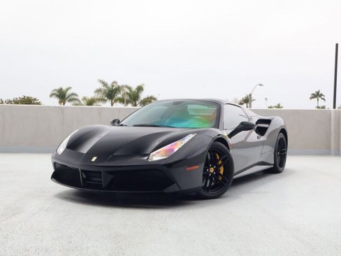 Used 2019 Ferrari 488 Spider RWD image 1