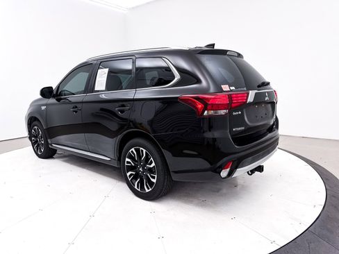 Used 2018 Mitsubishi Outlander SEL image 13