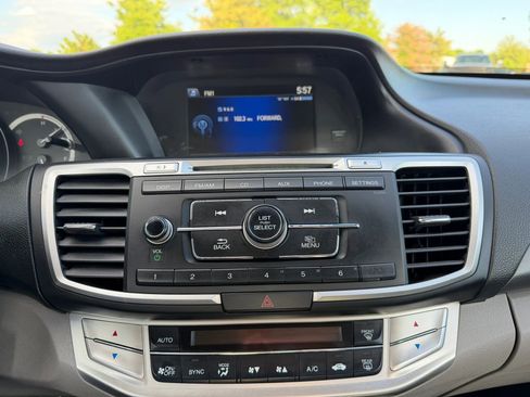 Used 2014 Honda Accord LX image 26