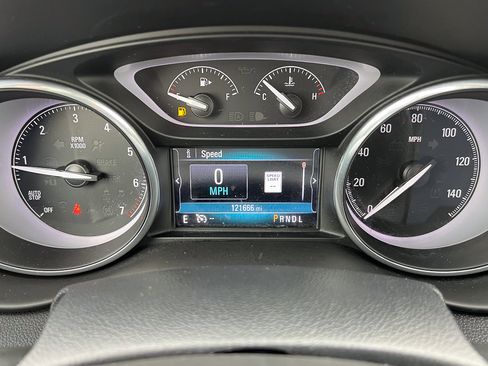 Used 2019 Buick Envision Essence FWD image 19