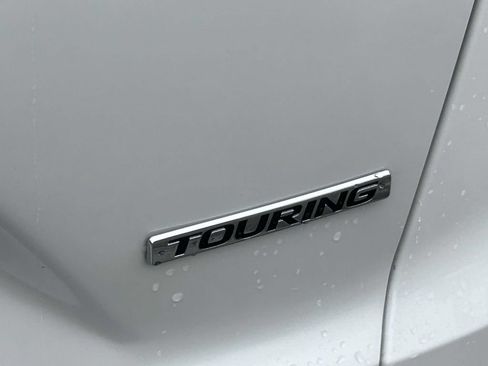 Used 2019 Honda CR-V Touring image 9