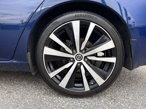 Used 2019 Nissan Altima 2.5 SR w/ SR Premium Package FWD image 12