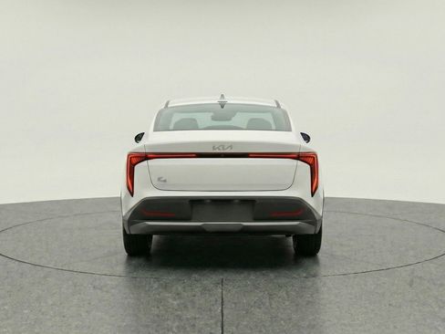 Used 2025 Kia K4 FWD image 7