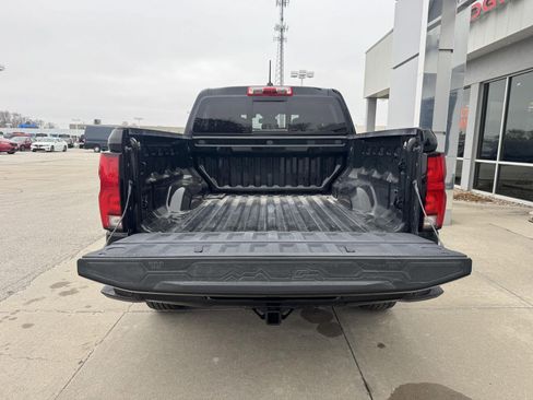 Used 2024 Chevrolet Colorado Z71 w/ Z71 Convenience Package 2 image 8