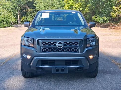 Used 2022 Nissan Frontier SV AWD/4WD image 9
