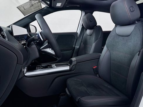 New 2026 Mercedes-Benz GLA 250 image 16