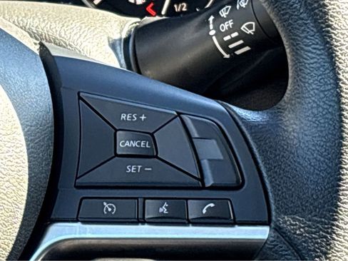 Used 2023 Nissan Altima 2.5 SV FWD image 14