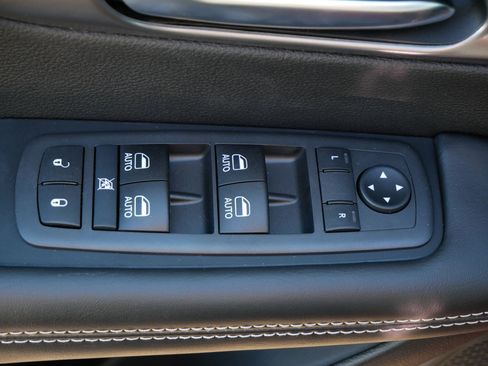 New 2026 Chrysler Pacifica Select FWD image 13