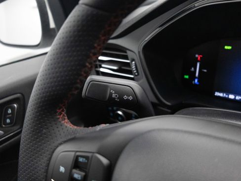 New 2025 Ford Escape ST-Line Elite image 40