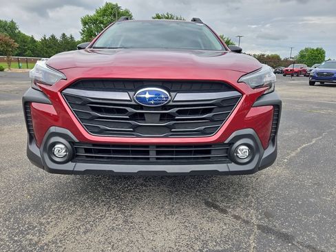 Used 2024 Subaru Outback Premium AWD/4WD image 4
