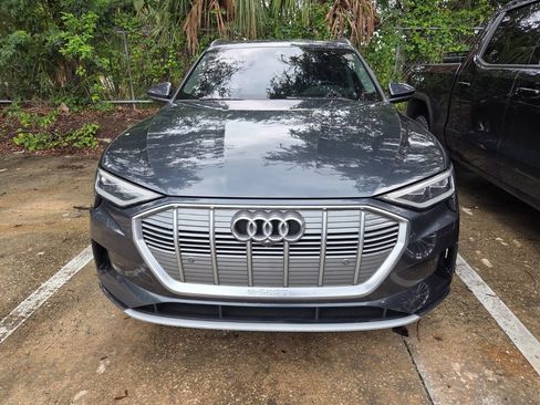 Used 2019 Audi e-tron Premium Plus AWD/4WD image 2