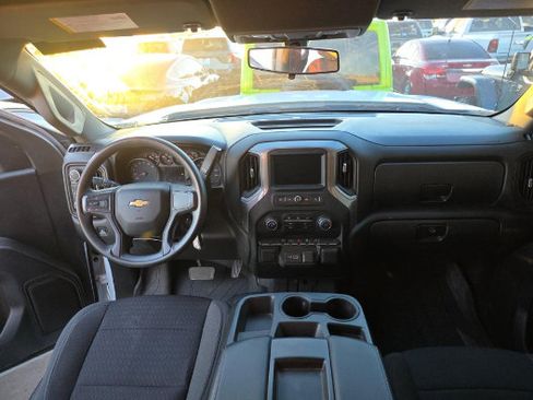 Used 2022 Chevrolet Silverado 1500 Custom AWD/4WD image 12