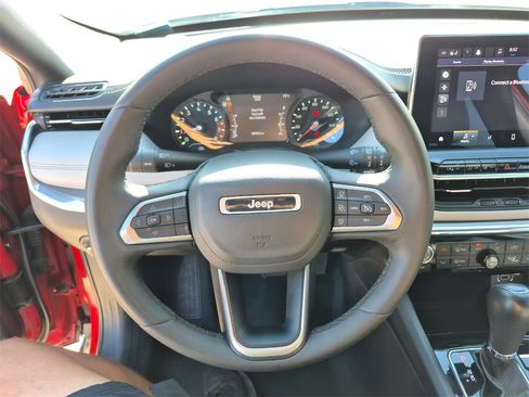 Used 2024 Jeep Compass Limited image 20