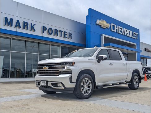 Used 2021 Chevrolet Silverado 1500 High Country w/ Technology Package AWD/4WD image 1