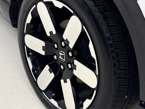 Certified 2025 Honda Prologue Elite image 12