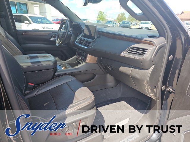 Used 2023 Chevrolet Suburban High Country AWD/4WD image 45