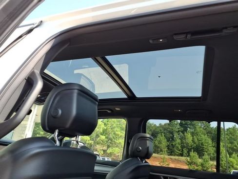 New 2026 Jeep Grand Wagoneer Limited AWD/4WD image 8