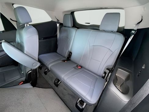 Used 2020 Buick Enclave Essence FWD image 34