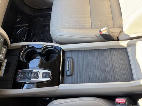 Used 2020 Honda Pilot Elite image 28