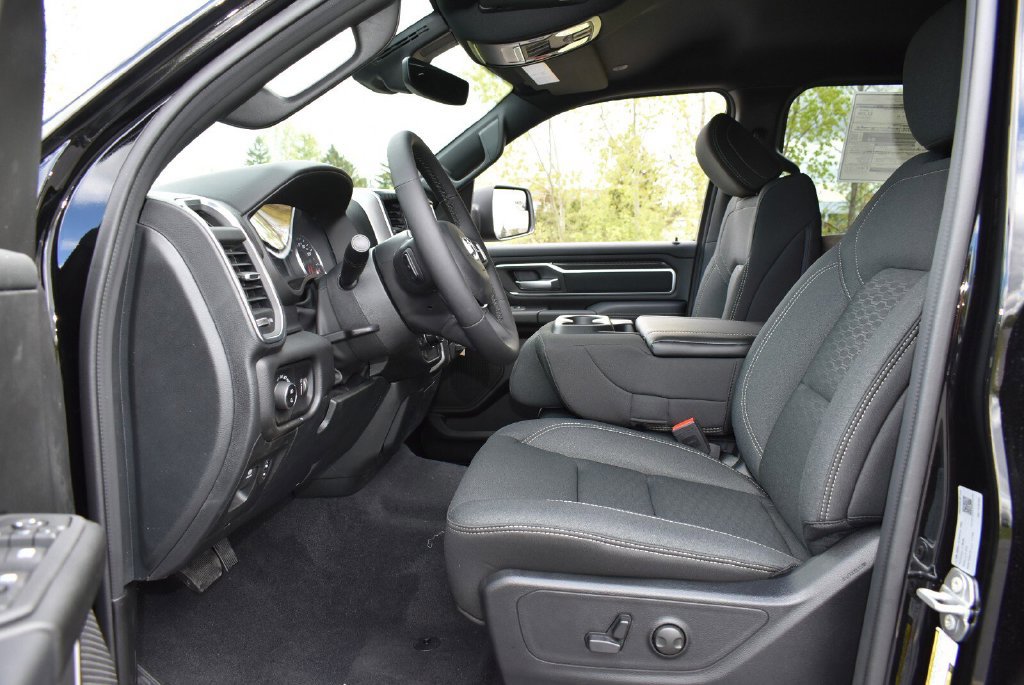 New 2026 RAM 1500 Big Horn AWD/4WD image 11