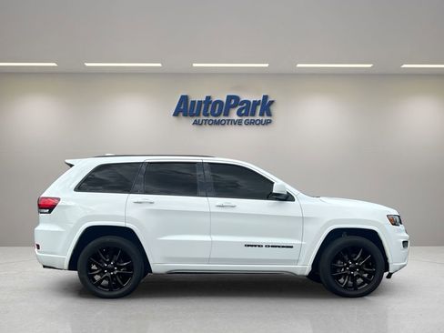 Used 2020 Jeep Grand Cherokee Altitude image 8