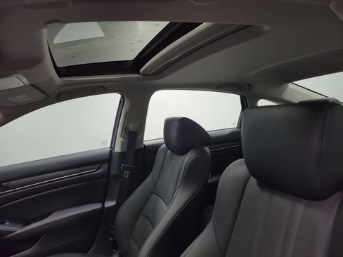 Used 2021 Honda Accord EX-L image 16