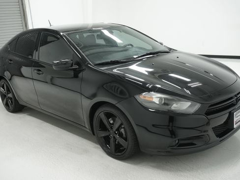 Used 2016 Dodge Dart SXT FWD image 3