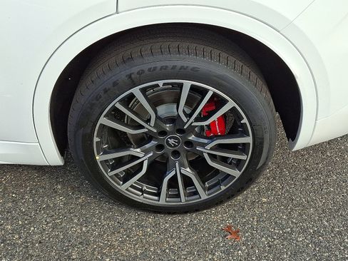 New 2025 Maserati Grecale GT image 5