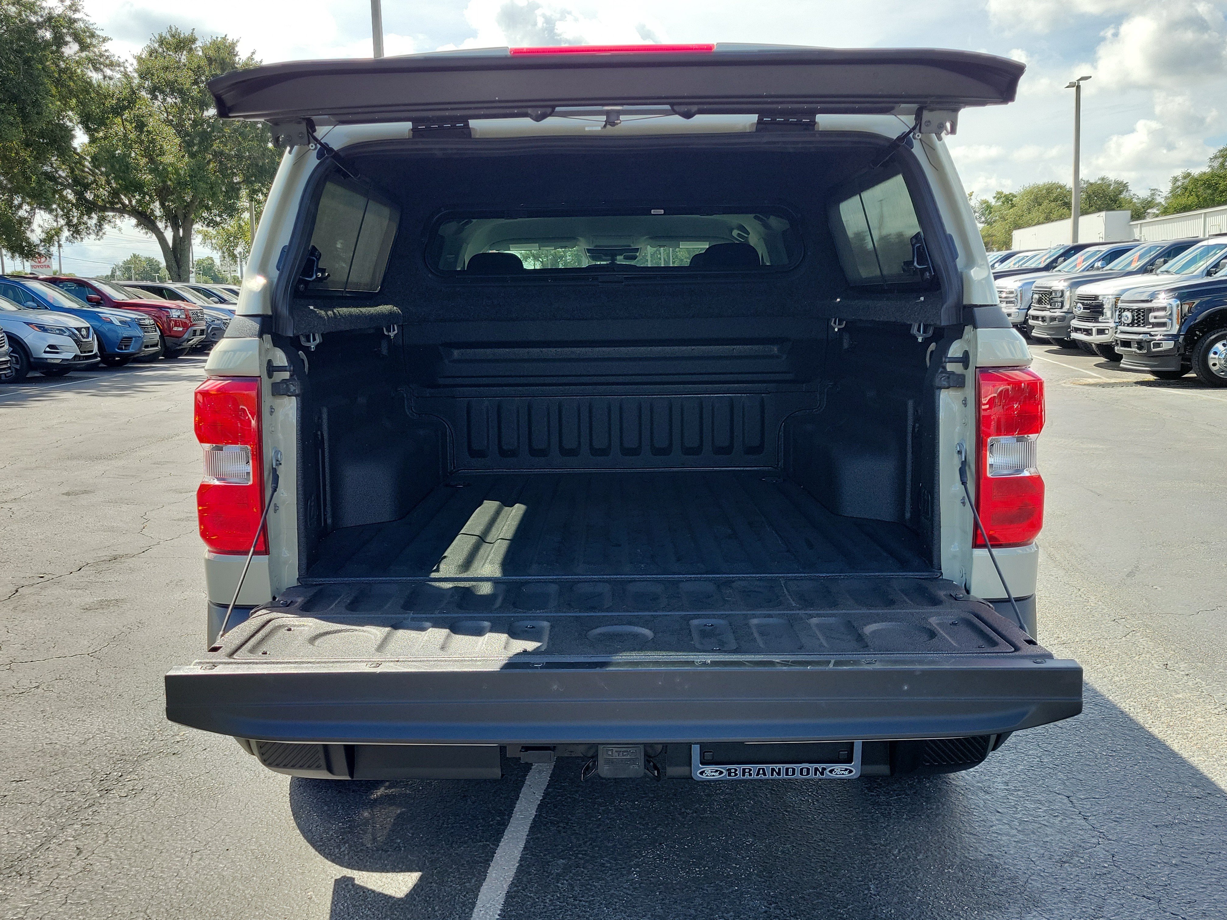 Certified 2025 Ford Maverick XLT FWD image 9