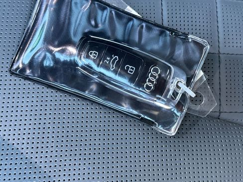 Used 2024 Audi SQ8 Prestige w/ Prestige Package image 34