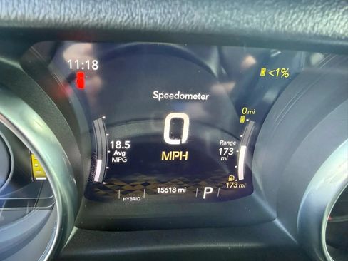 Used 2023 Jeep Wrangler Unlimited Sahara w/ Cold Weather Group AWD/4WD image 16