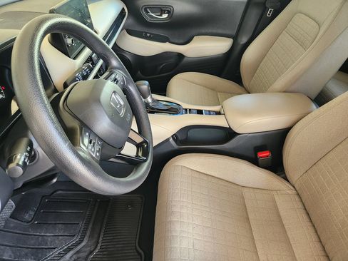 Used 2026 Honda HR-V LX image 12