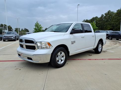 Used 2021 RAM 1500 Classic SLT RWD image 2