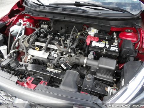 Used 2020 Nissan Kicks SR FWD image 22