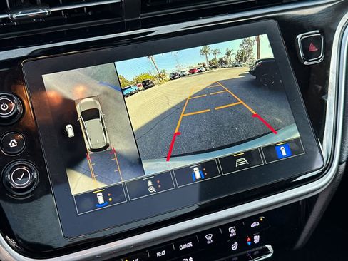 Used 2022 Chevrolet Bolt EUV Premier w/ Sun & Sound Package image 18