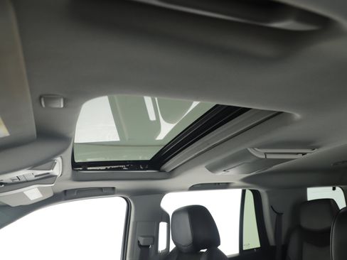 Used 2017 Cadillac Escalade Premium Luxury image 26