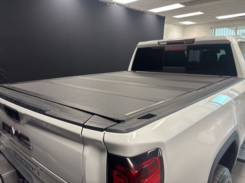 Used 2020 GMC Sierra 1500 AT4 w/ AT4 Premium Package image 5