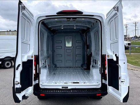 New 2026 Ford Transit 250 148 Medium Roof RWD image 10