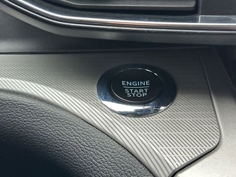 Certified 2022 Ford Explorer XLT w/ Equipment Group 202A image 25