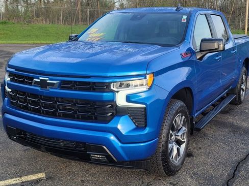 Used 2023 Chevrolet Silverado 1500 RST w/ Convenience Package II image 3