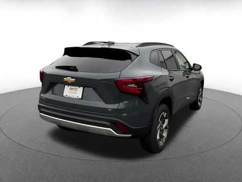 Used 2025 Chevrolet Trax LT image 13