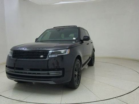 Used 2025 Land Rover Range Rover SE image 65
