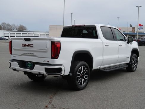 Certified 2022 GMC Sierra 1500 AT4 w/ AT4 Premium Package image 5