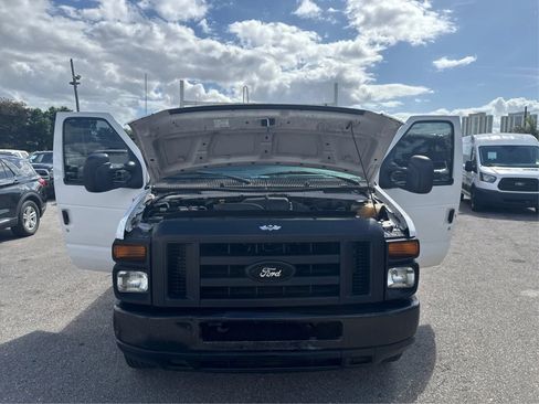 Used 2012 Ford E-250 and Econoline 250 w/ PWR Group RWD image 11